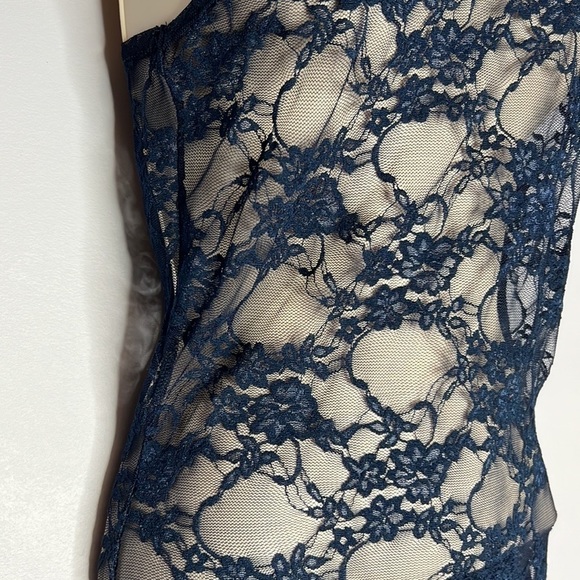 ZENANA OUTFITTERS DARK BLUE SHEER LACE RACERBACK TANK TOP new Small - Picture 4 of 7